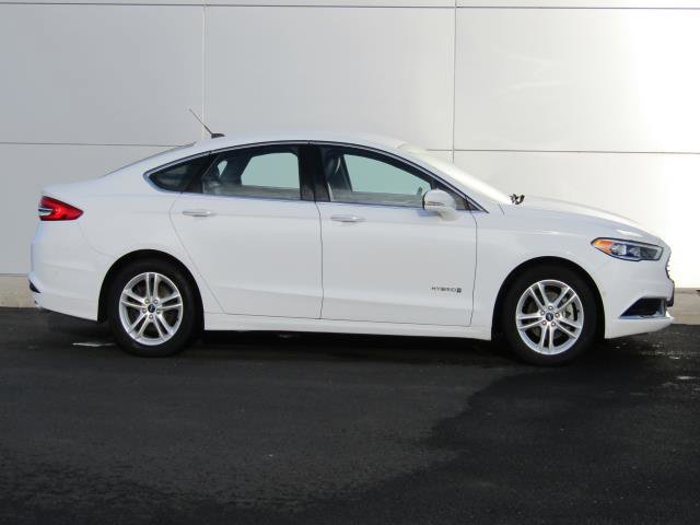 Certified 2018 Ford Fusion SE w/ Equipment Group 602A image 3