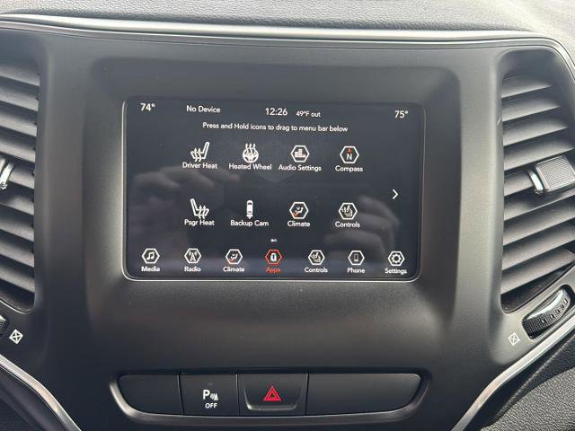 Used 2019 Jeep Cherokee Latitude Plus w/ Comfort/Convenience Group image 18