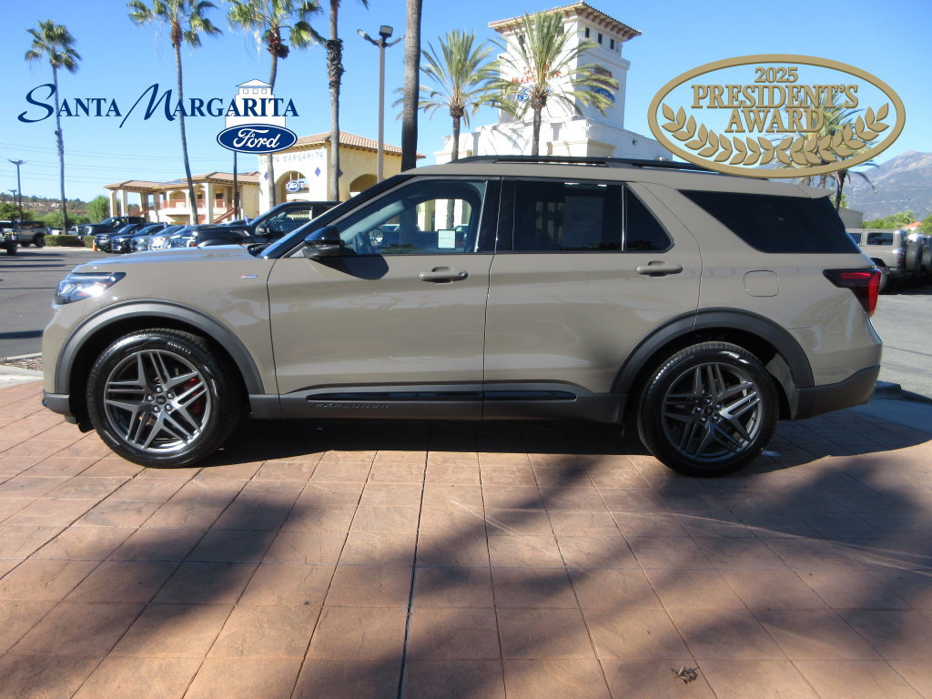 Certified 2026 Ford Explorer ST-Line w/ ST-Line Street Pack RWD image 1