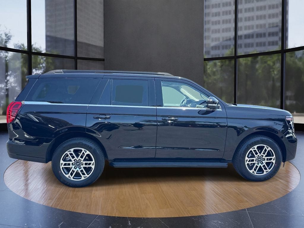 Certified 2025 Ford Expedition Active RWD image 2