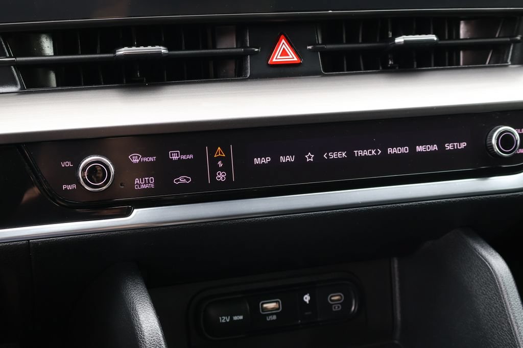 Used 2023 Kia Sportage EX FWD image 33