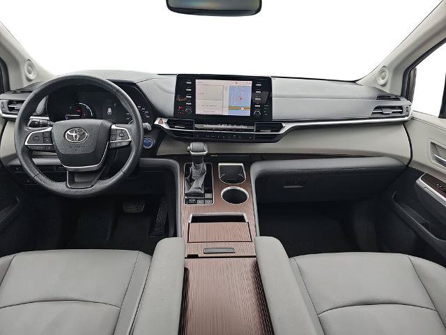 Used 2021 Toyota Sienna XLE w/ XLE Plus Package FWD image 9