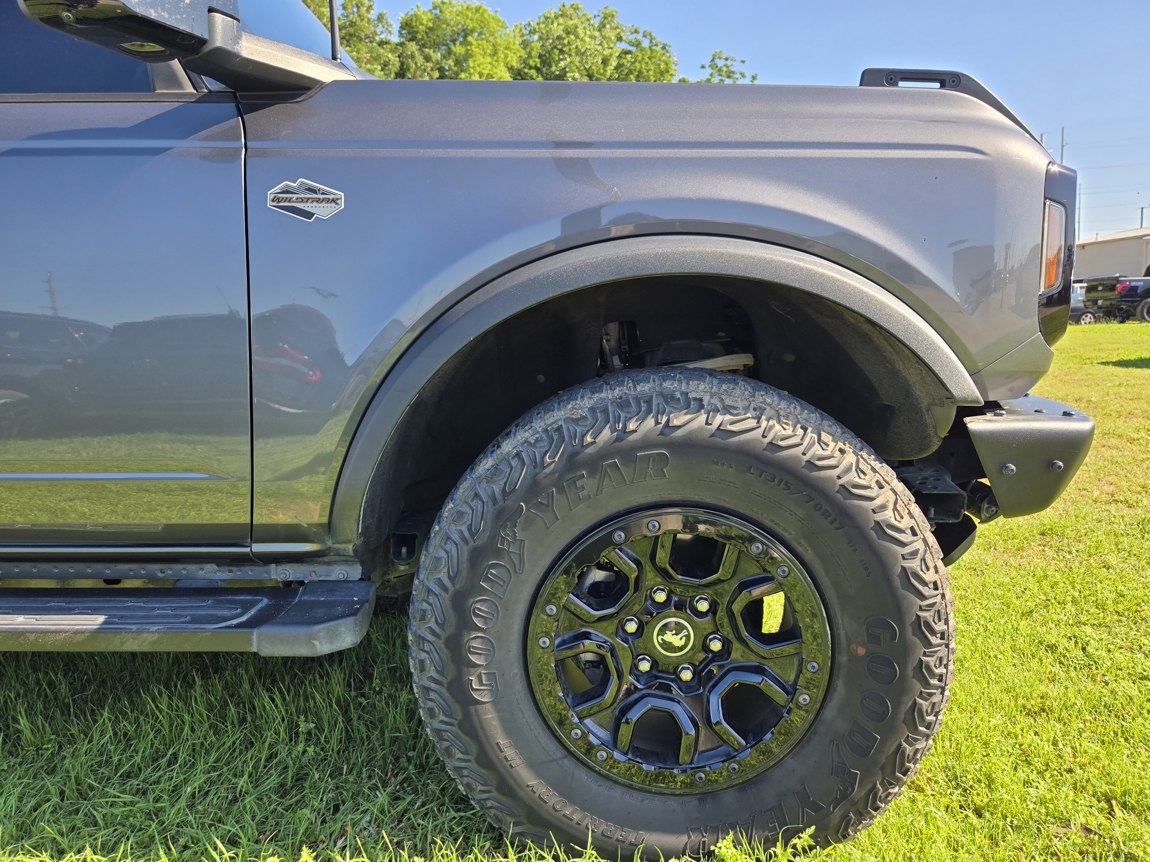 Certified 2021 Ford Bronco Wildtrak AWD/4WD image 8