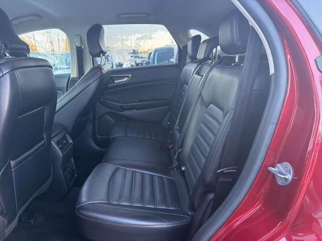 Certified 2018 Ford Edge SEL w/ Equipment Group 201A image 6