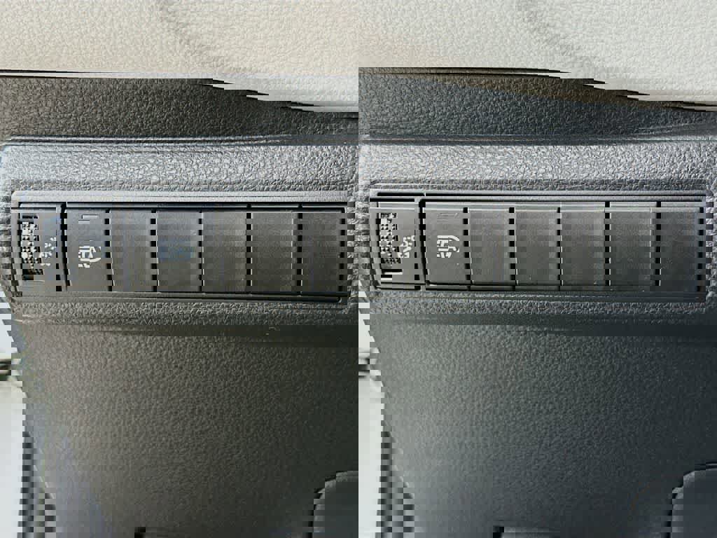 Used 2023 Toyota Corolla LE w/ LE Convenience Package image 26