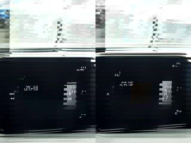 Used 2025 MAZDA MAZDA3 s image 14