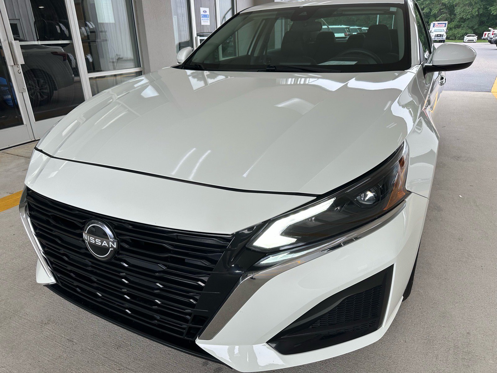 Used 2023 Nissan Altima 2.5 S FWD image 2