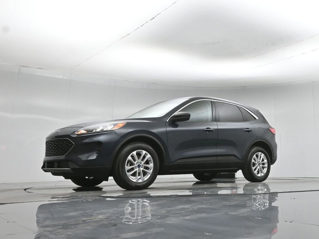 Certified 2022 Ford Escape SE w/ Cold Weather Package AWD/4WD image 29