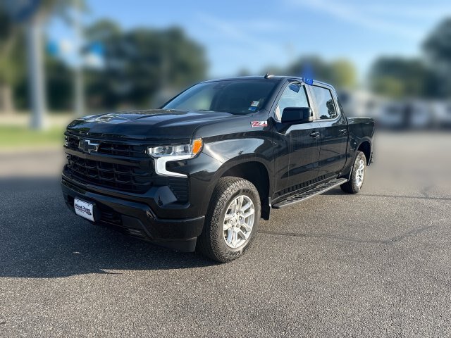 Used 2024 Chevrolet Silverado 1500 RST AWD/4WD image 4