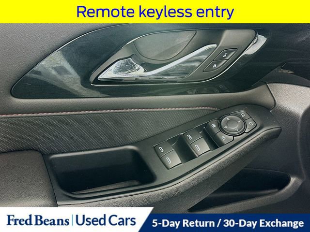 Used 2023 Chevrolet Traverse RS image 23