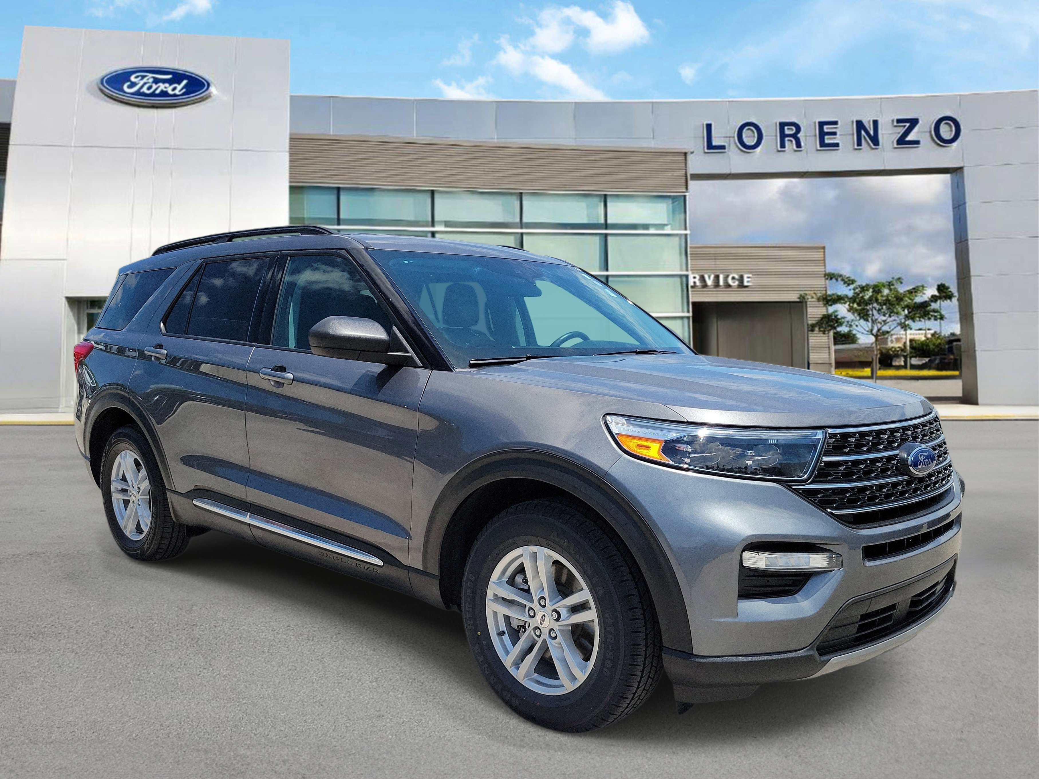 Certified 2023 Ford Explorer XLT w/ Equipment Group 202A RWD image 3