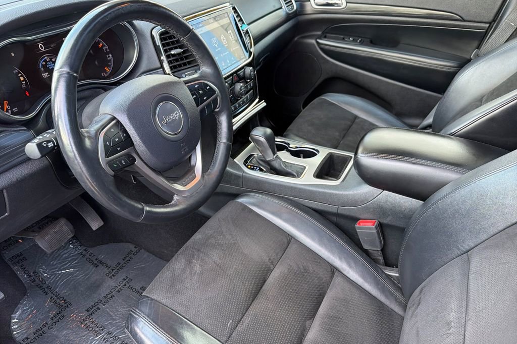 Used 2019 Jeep Grand Cherokee Altitude AWD/4WD image 6