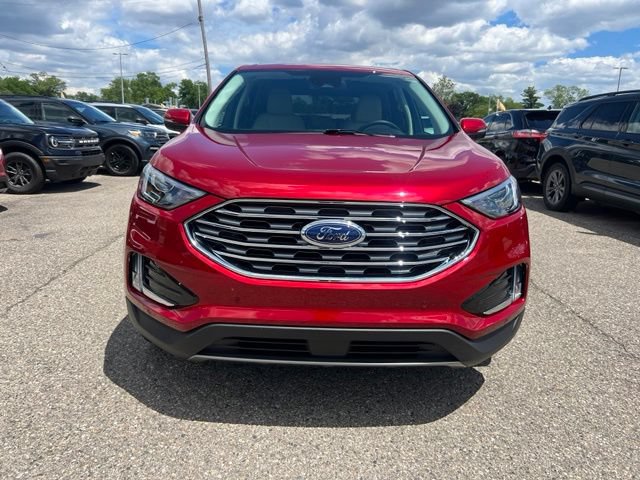 Certified 2023 Ford Edge Titanium AWD/4WD image 2
