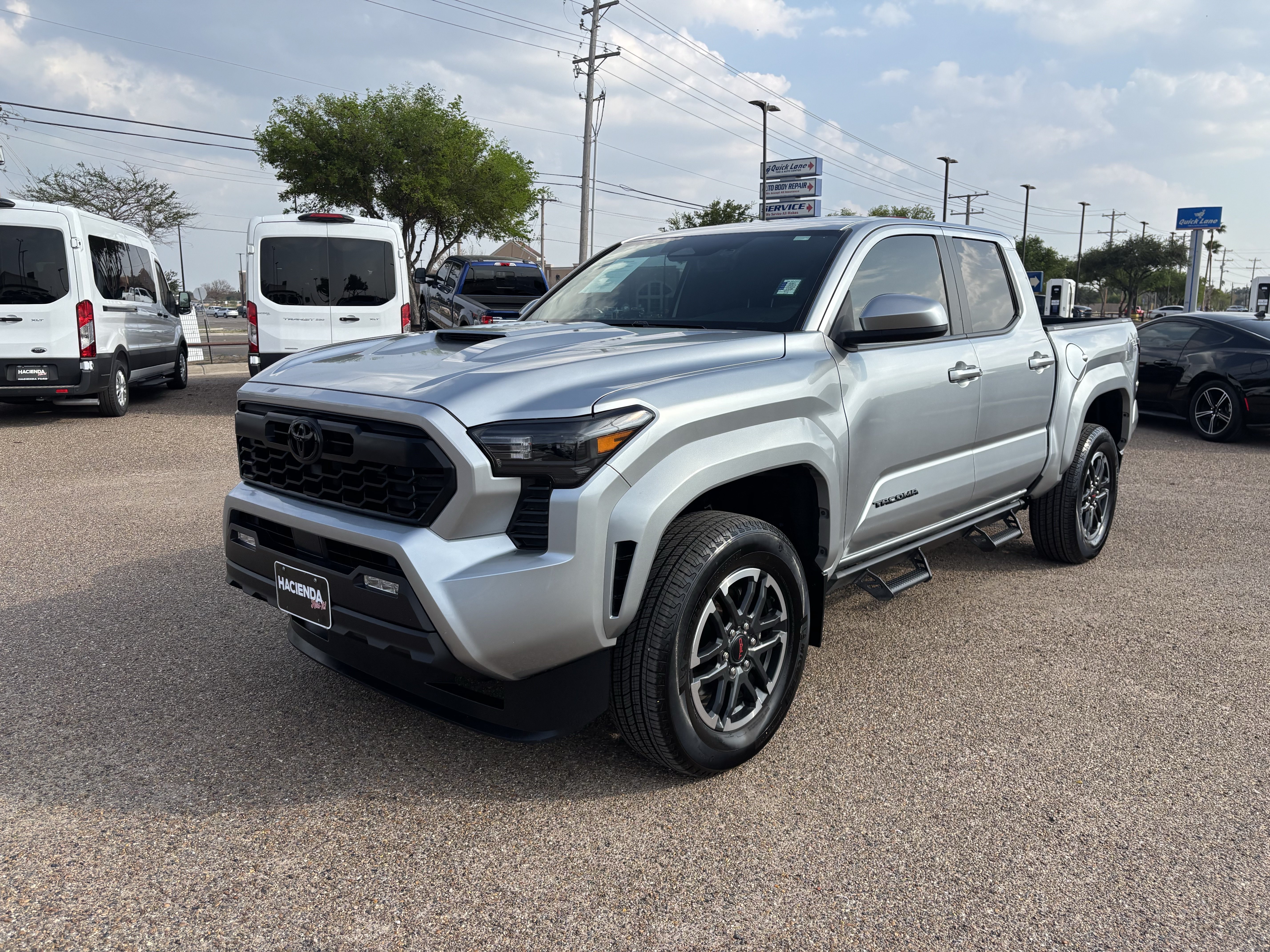 Used 2024 Toyota Tacoma TRD Sport AWD/4WD image 1