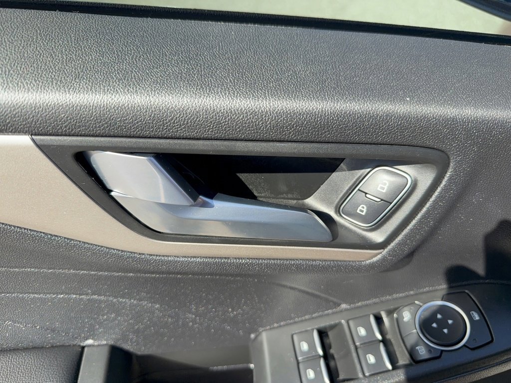 Certified 2022 Ford Escape SEL image 9