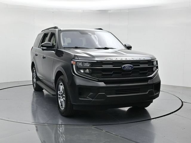 Certified 2025 Ford Expedition Active RWD image 5