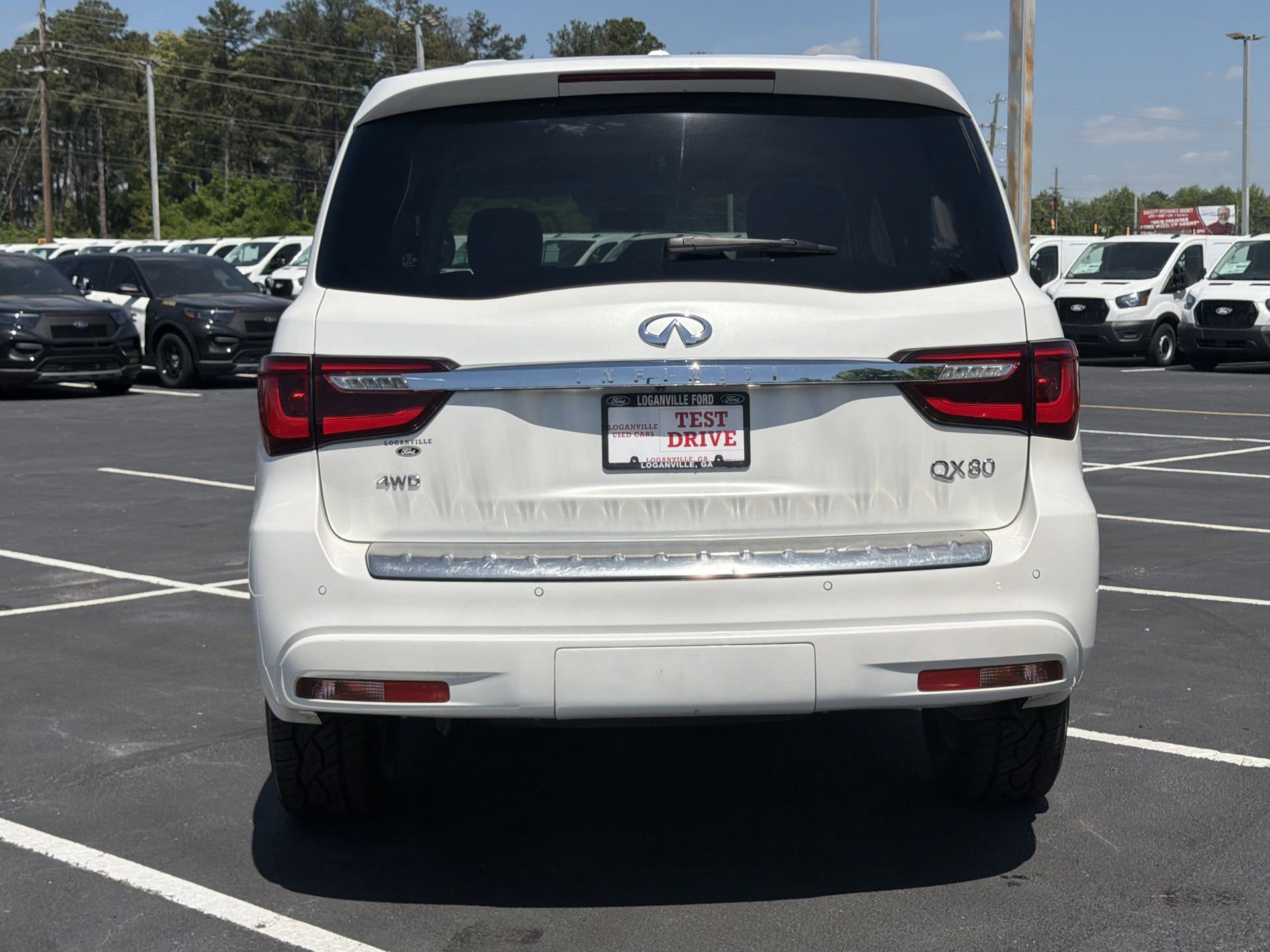 Used 2024 INFINITI QX80 Luxe AWD/4WD image 3