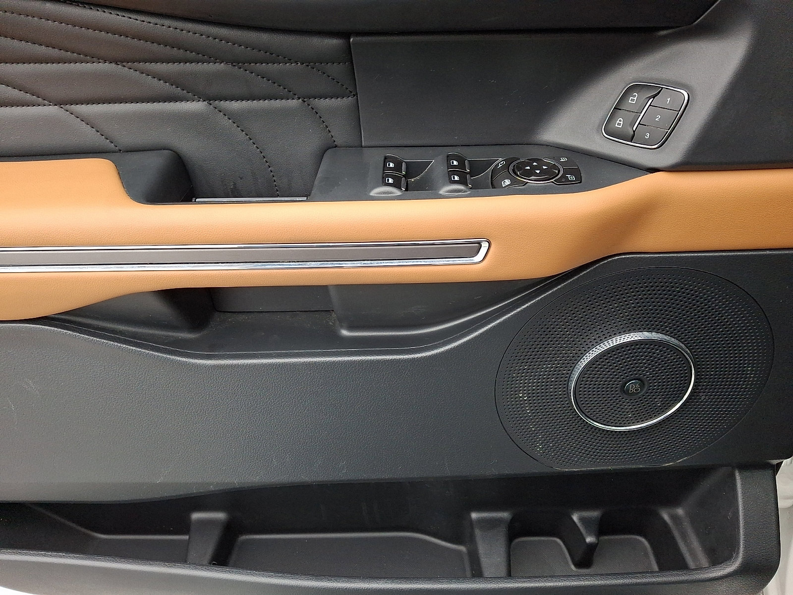 Certified 2023 Ford Expedition Platinum image 13