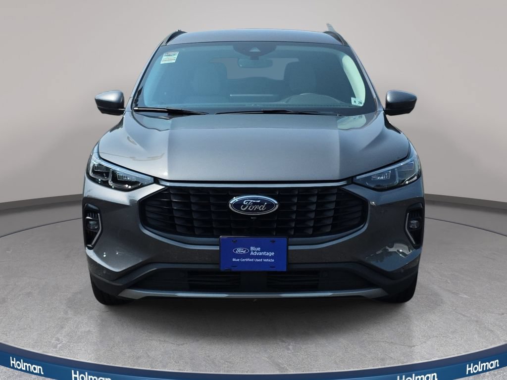 Certified 2023 Ford Escape Platinum AWD/4WD image 2
