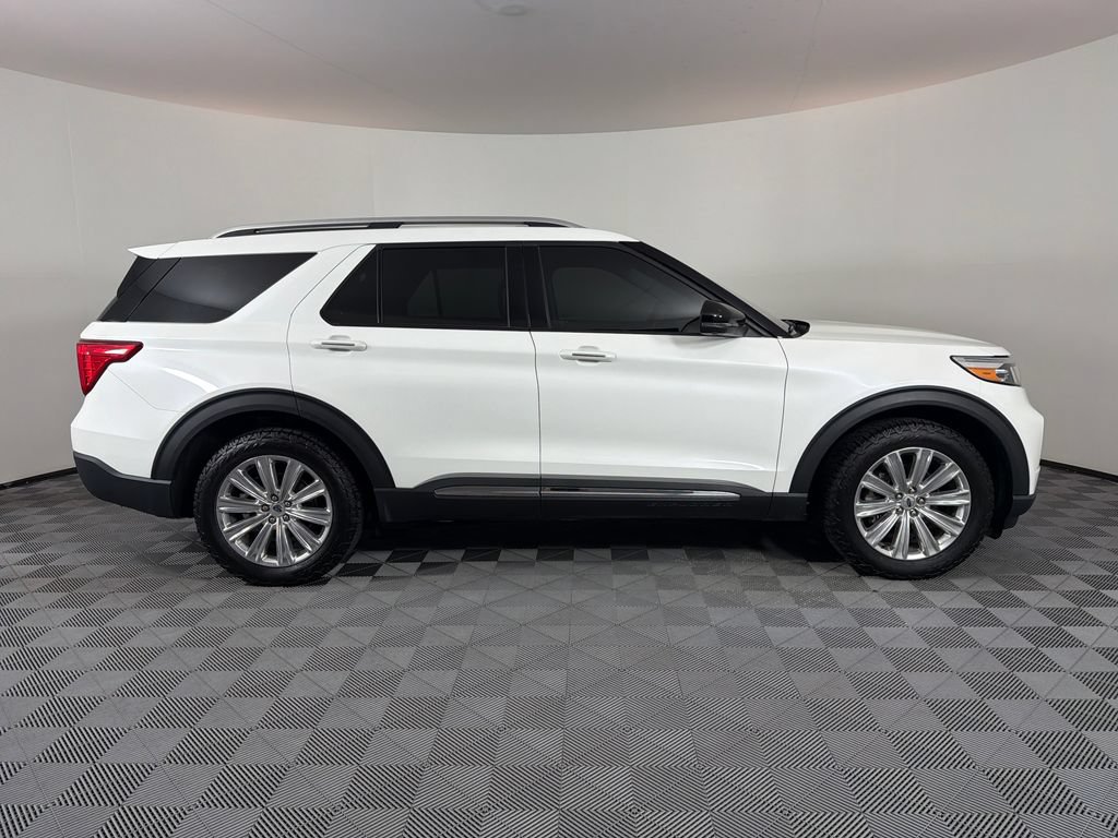 Certified 2022 Ford Explorer Limited w/ Equipment Group 301A AWD/4WD image 2