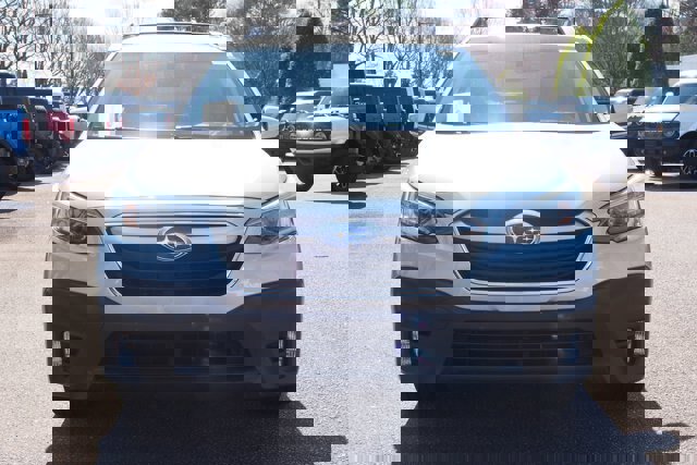 Used 2022 Subaru Outback Premium image 7