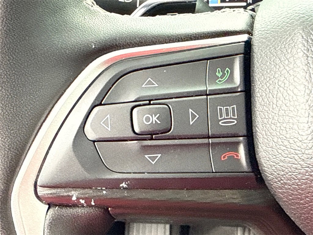 Used 2025 Jeep Grand Cherokee L Altitude image 27