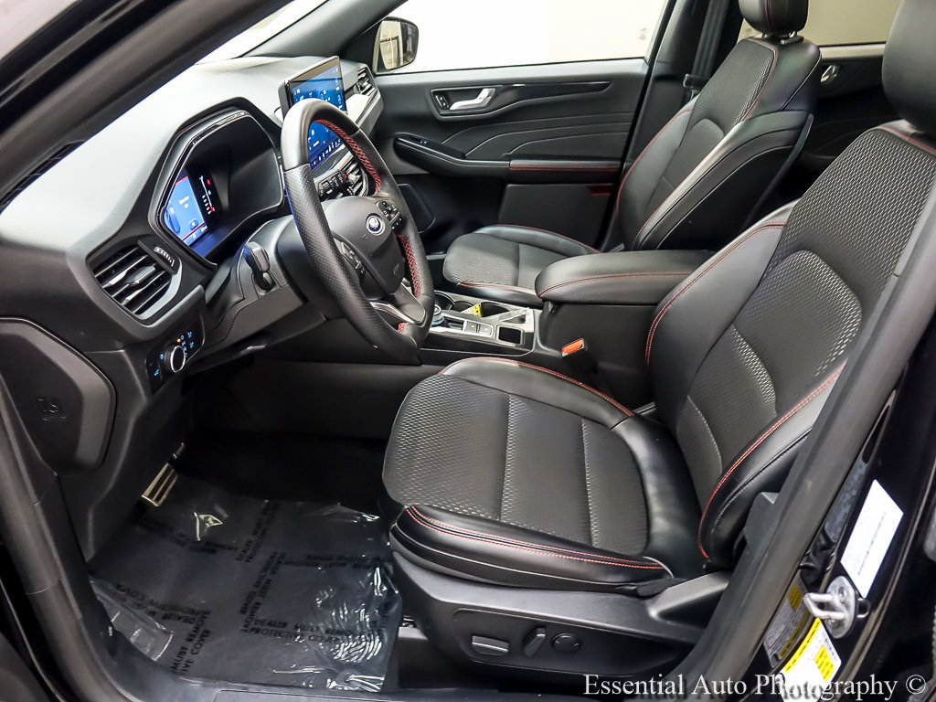 Certified 2024 Ford Escape ST-Line w/ Tech Pack #1 AWD/4WD image 9