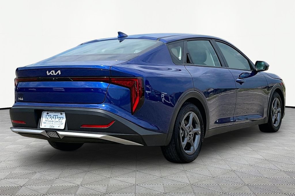 Used 2025 Kia K4 FWD image 2