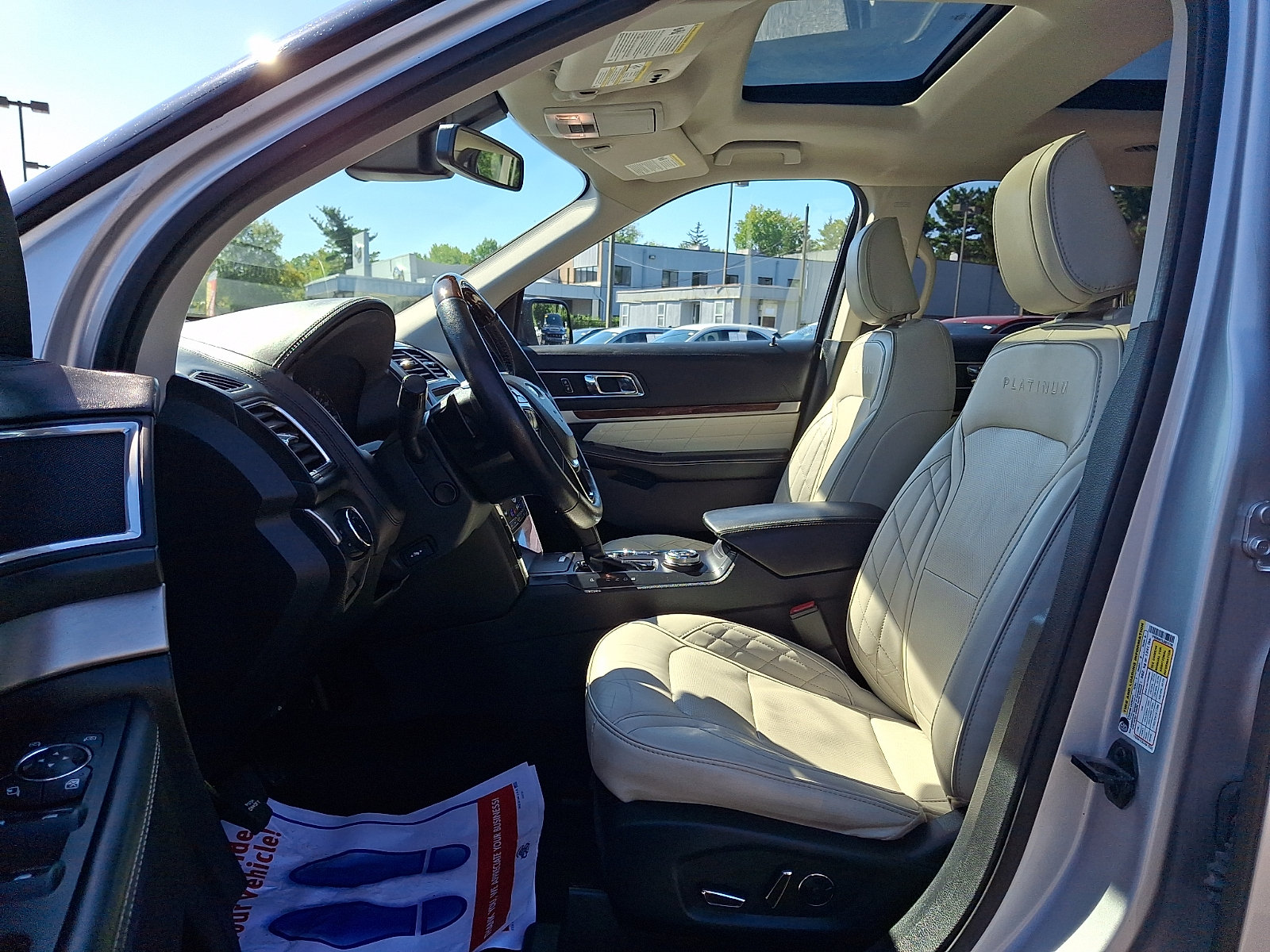 Certified 2018 Ford Explorer Platinum AWD/4WD image 16