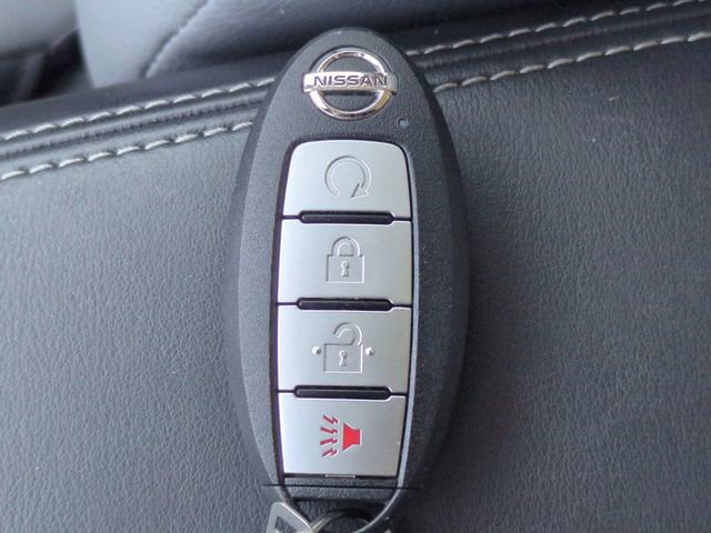 Used 2021 Nissan Kicks SR w/ SR Premium Package image 30