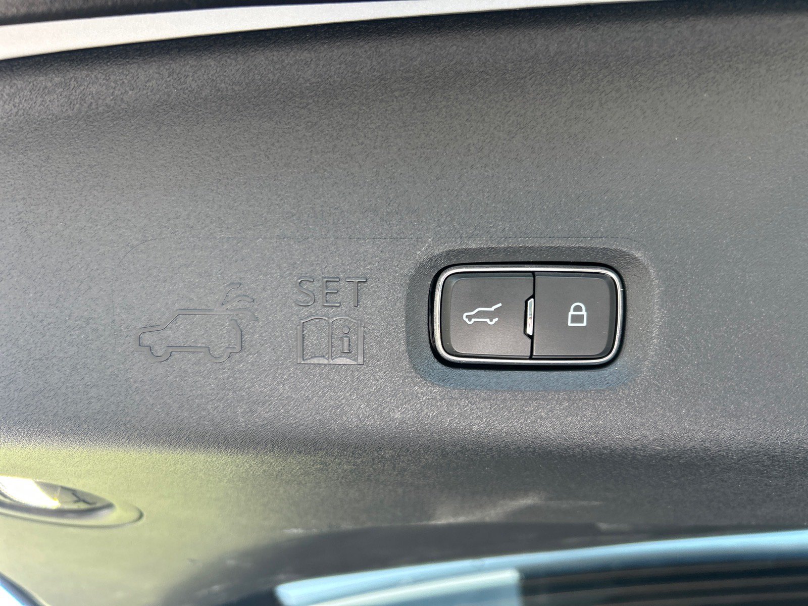 Certified 2025 Ford Expedition Active AWD/4WD image 17