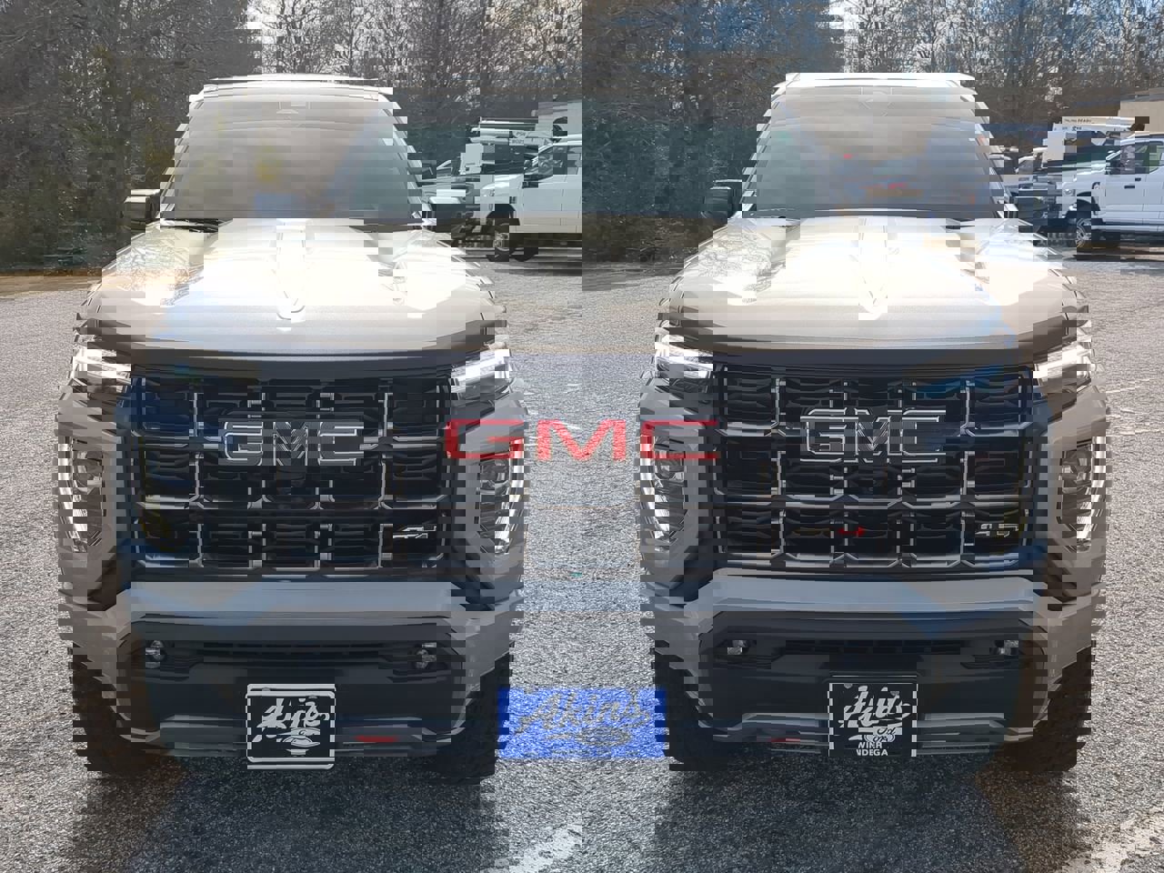 Used 2024 GMC Canyon AT4 w/ AT4 Premium Package image 7