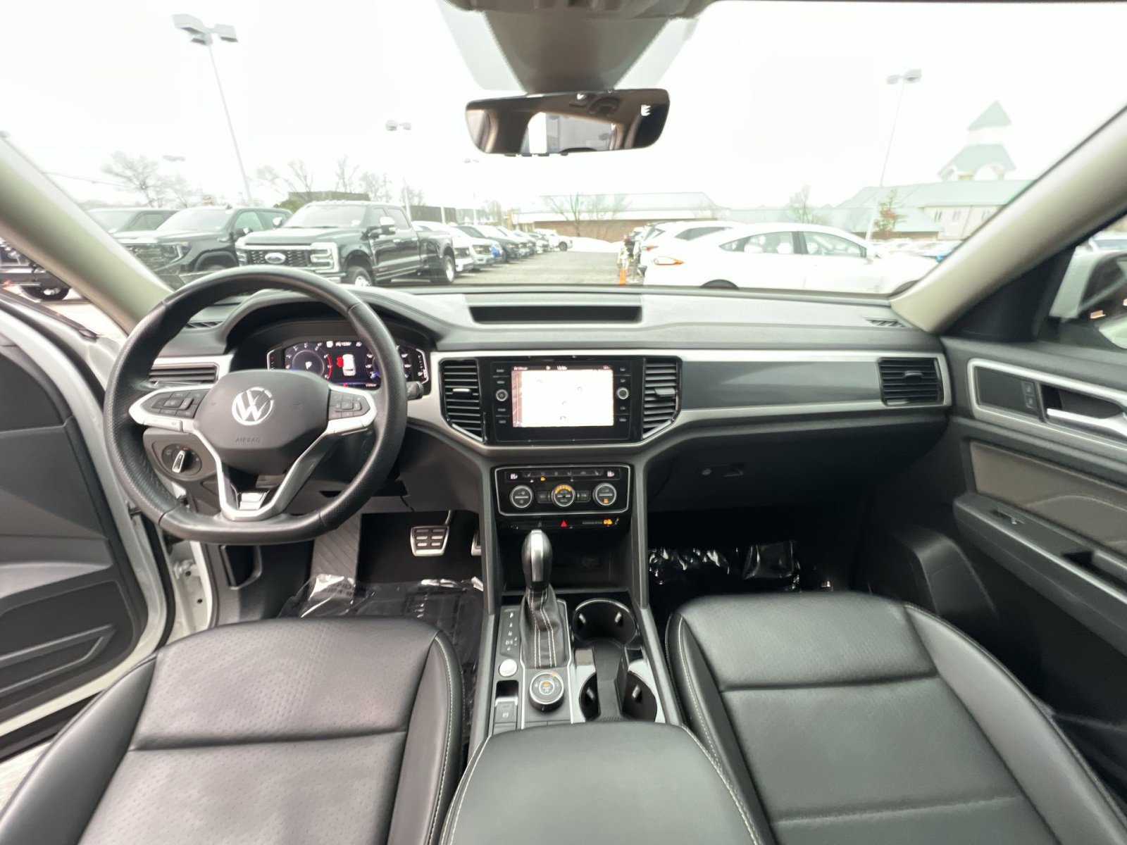 Used 2022 Volkswagen Atlas SEL R-Line image 23