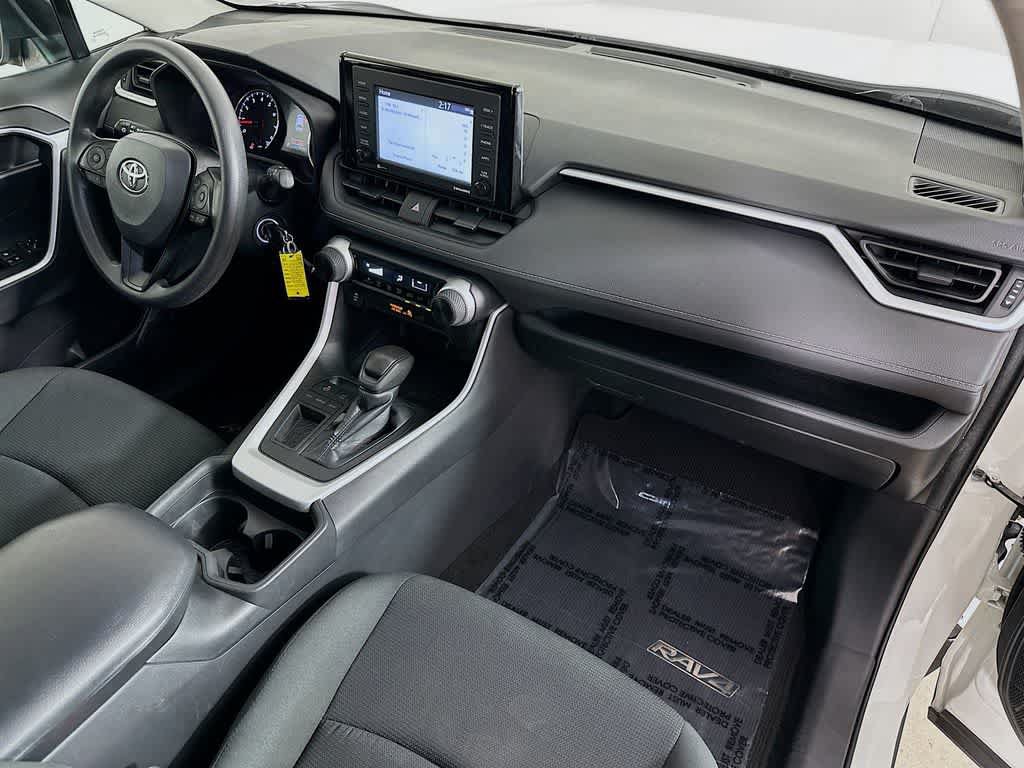Used 2021 Toyota RAV4 LE FWD image 31