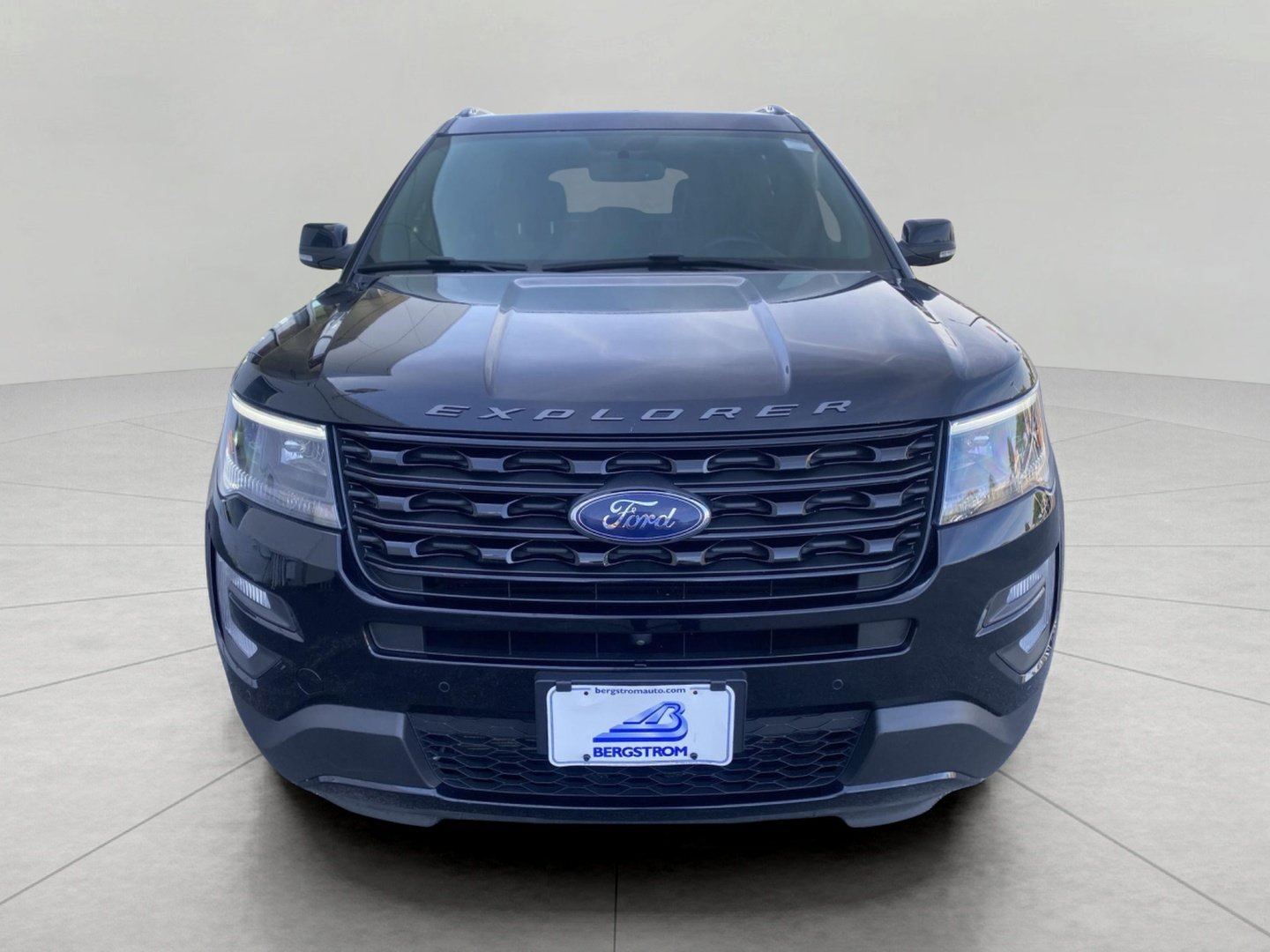 Certified 2017 Ford Explorer Sport AWD/4WD image 3