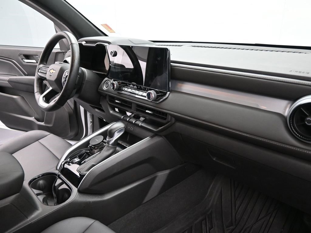 Used 2024 Chevrolet Colorado LT w/ LT Convenience Package III image 27