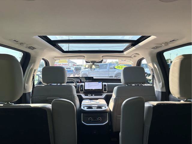 Certified 2025 Ford Expedition Active AWD/4WD image 10