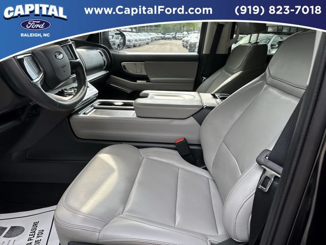 Certified 2025 Ford Expedition Active AWD/4WD image 19