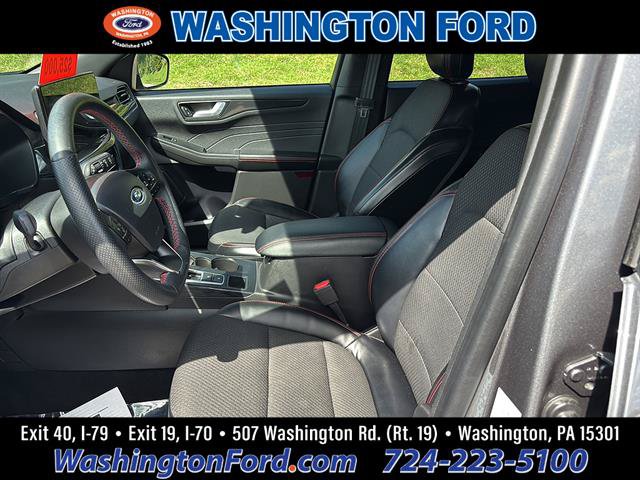 Certified 2023 Ford Escape ST-Line w/ Tech Pack #1 AWD/4WD image 11