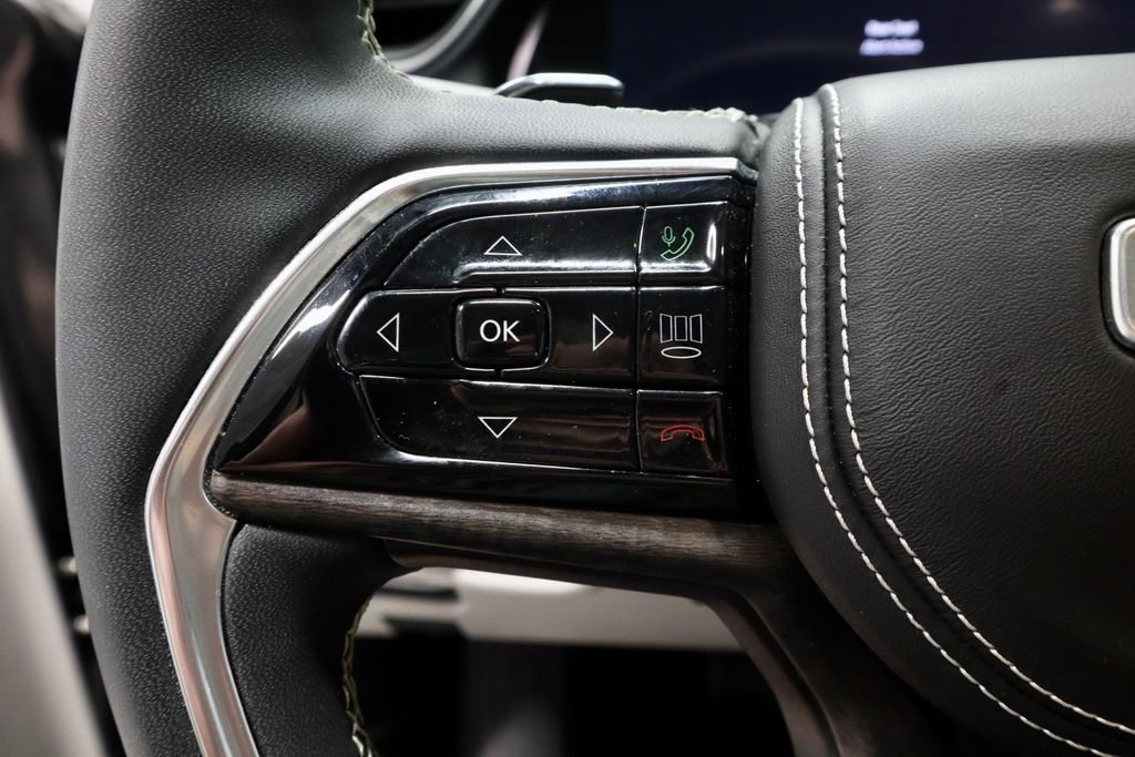 Used 2023 Jeep Grand Cherokee L Overland image 32