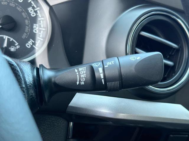 Used 2018 Toyota Tacoma SR5 AWD/4WD image 26