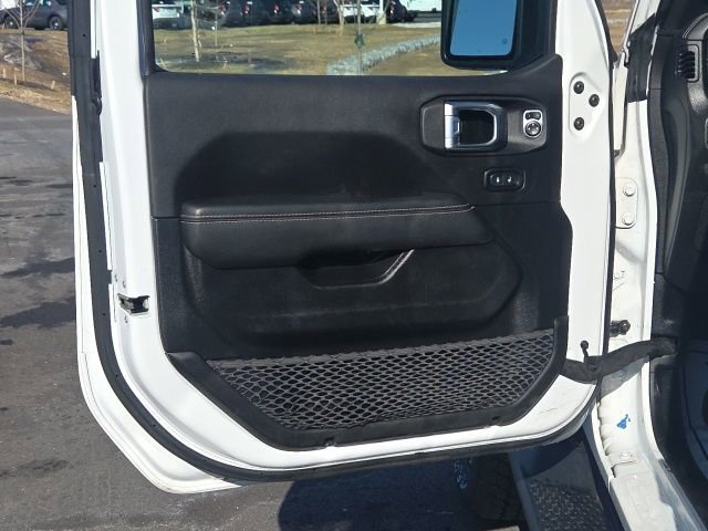 Used 2023 Jeep Wrangler Unlimited Sahara w/ Cold Weather Group image 31