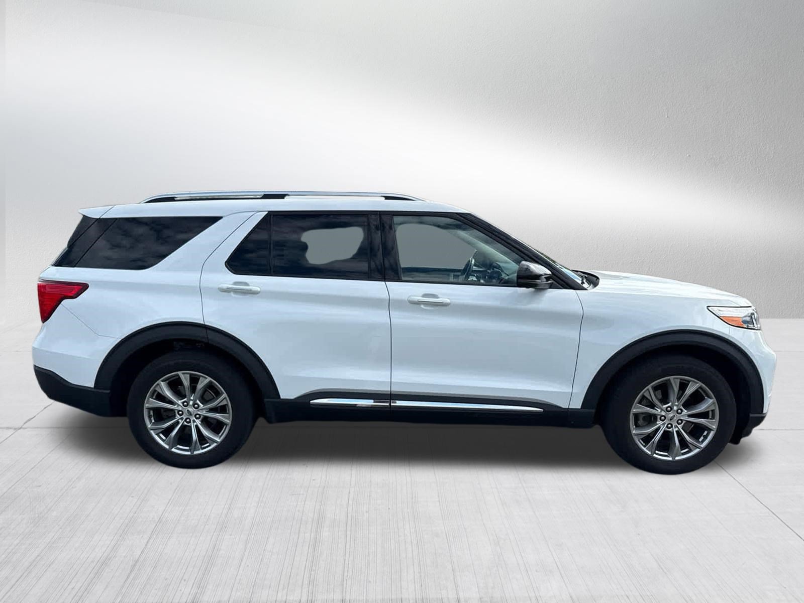 Certified 2020 Ford Explorer Limited AWD/4WD image 12