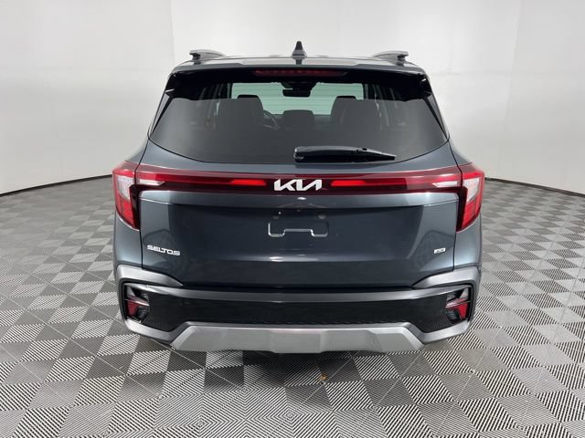 Used 2024 Kia Seltos EX AWD/4WD image 7