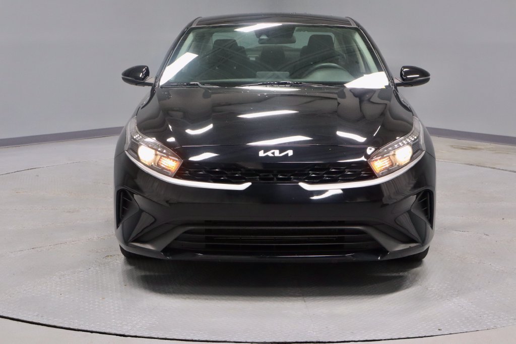 Used 2024 Kia Forte LXS w/ LXS Technology Package FWD image 5