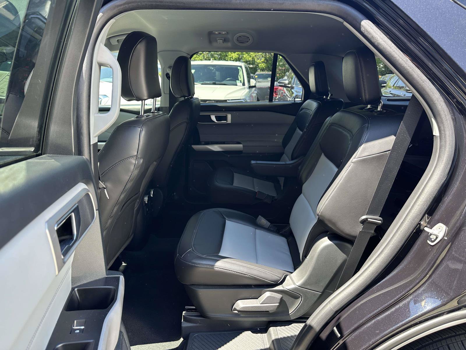 Certified 2023 Ford Explorer XLT w/ Equipment Group 202A AWD/4WD image 14