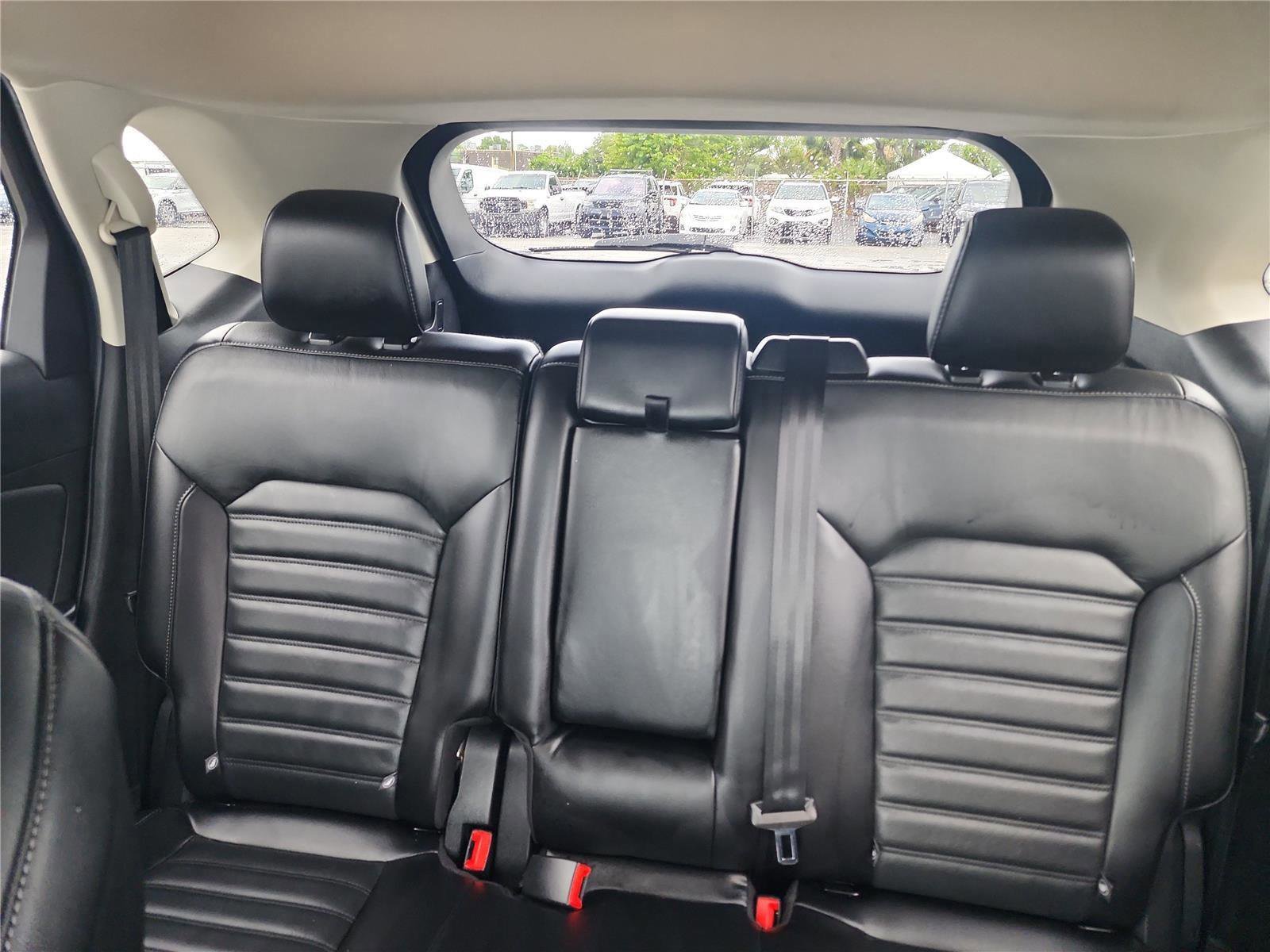 Certified 2017 Ford Edge SEL w/ Equipment Group 201A image 18