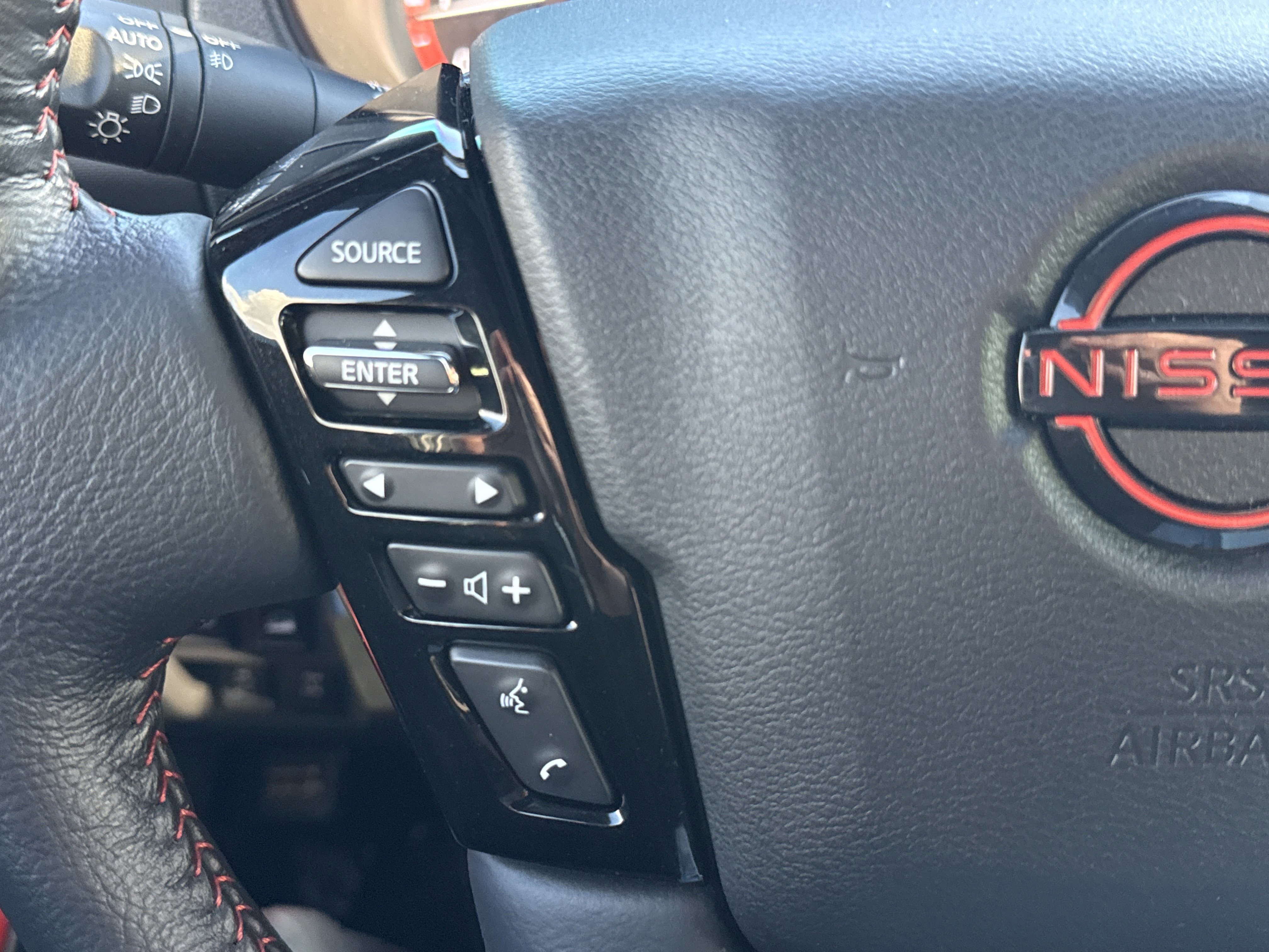 Used 2024 Nissan Frontier PRO-4X w/ Pro Convenience Package image 15