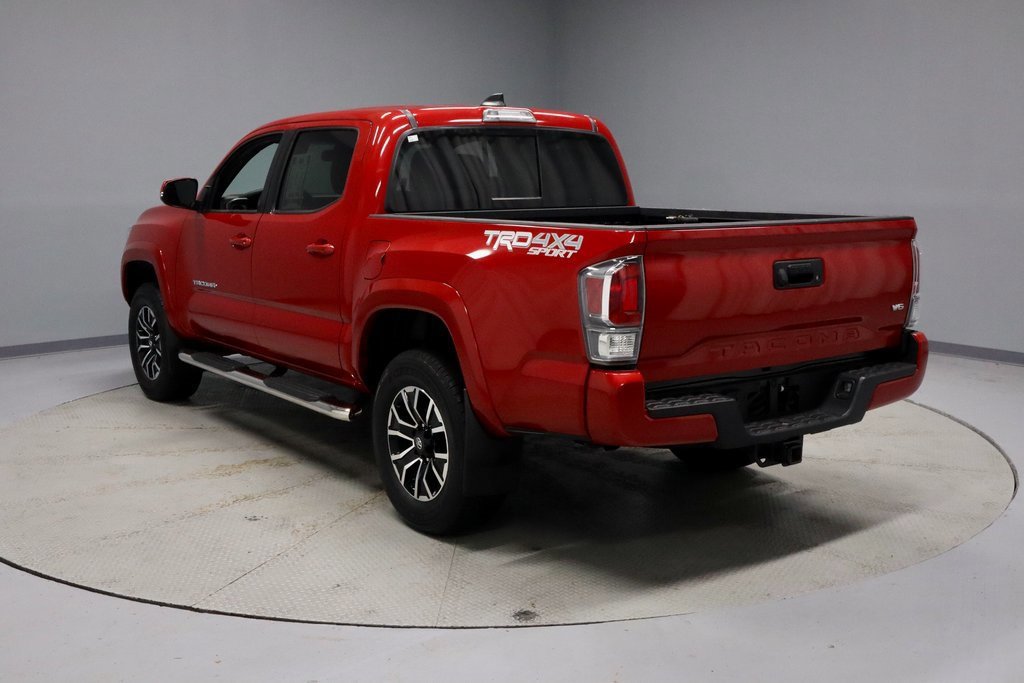 Used 2022 Toyota Tacoma TRD Sport image 3