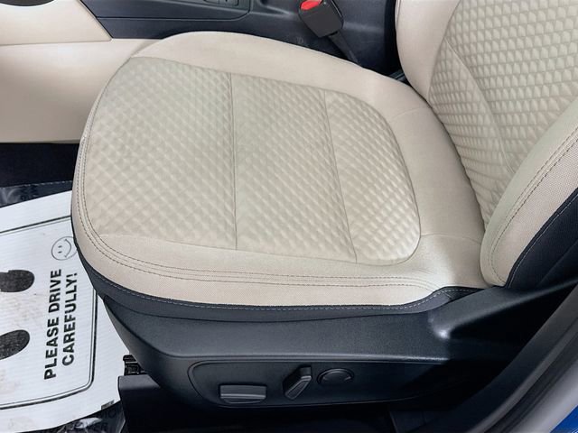 Certified 2020 Ford Escape SE image 19